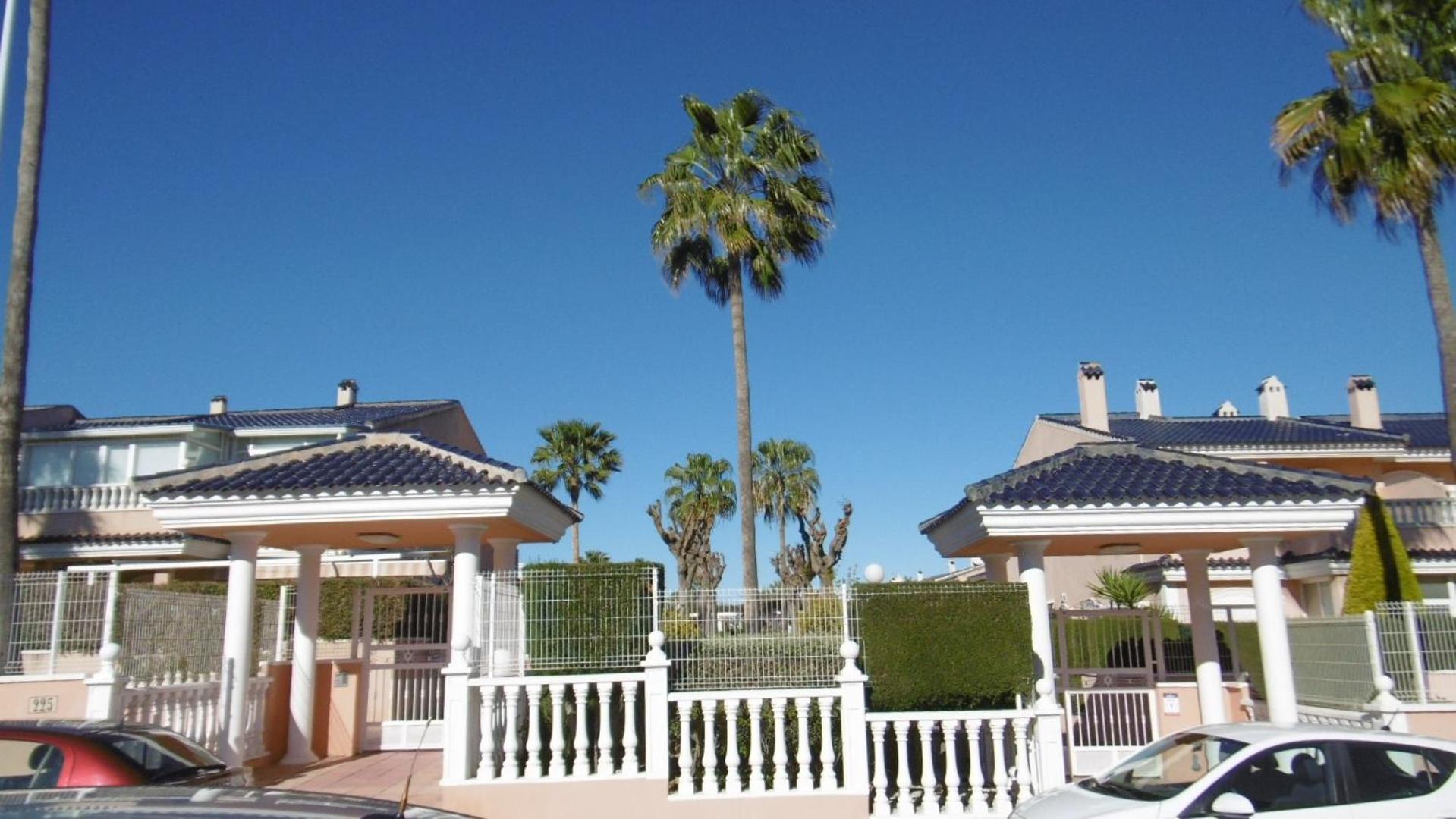 Gran Alicante Bungalow In Beach Resort Puerto Marino Bagian luar foto