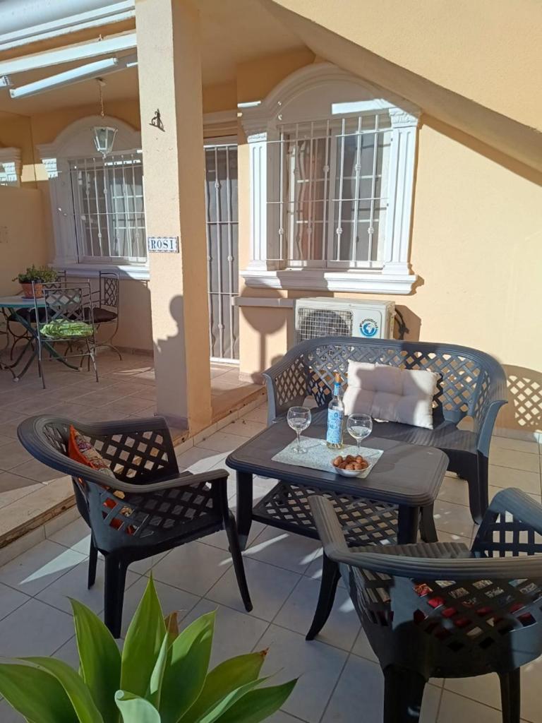 Gran Alicante Bungalow In Beach Resort Puerto Marino Bagian luar foto
