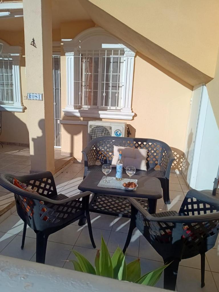Gran Alicante Bungalow In Beach Resort Puerto Marino Bagian luar foto