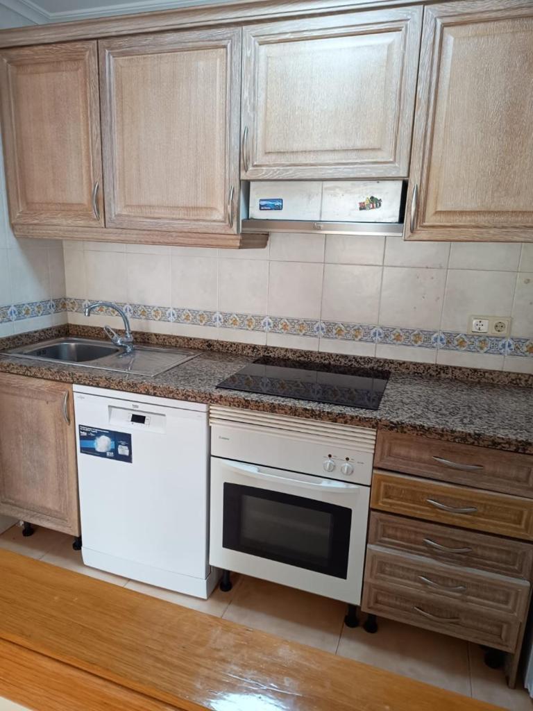 Gran Alicante Bungalow In Beach Resort Puerto Marino Bagian luar foto